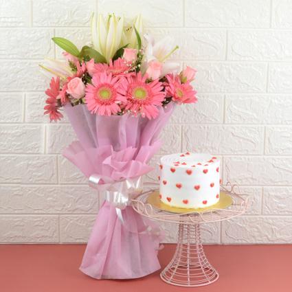 Vanilla Cake with Pink Floral Bouquet
